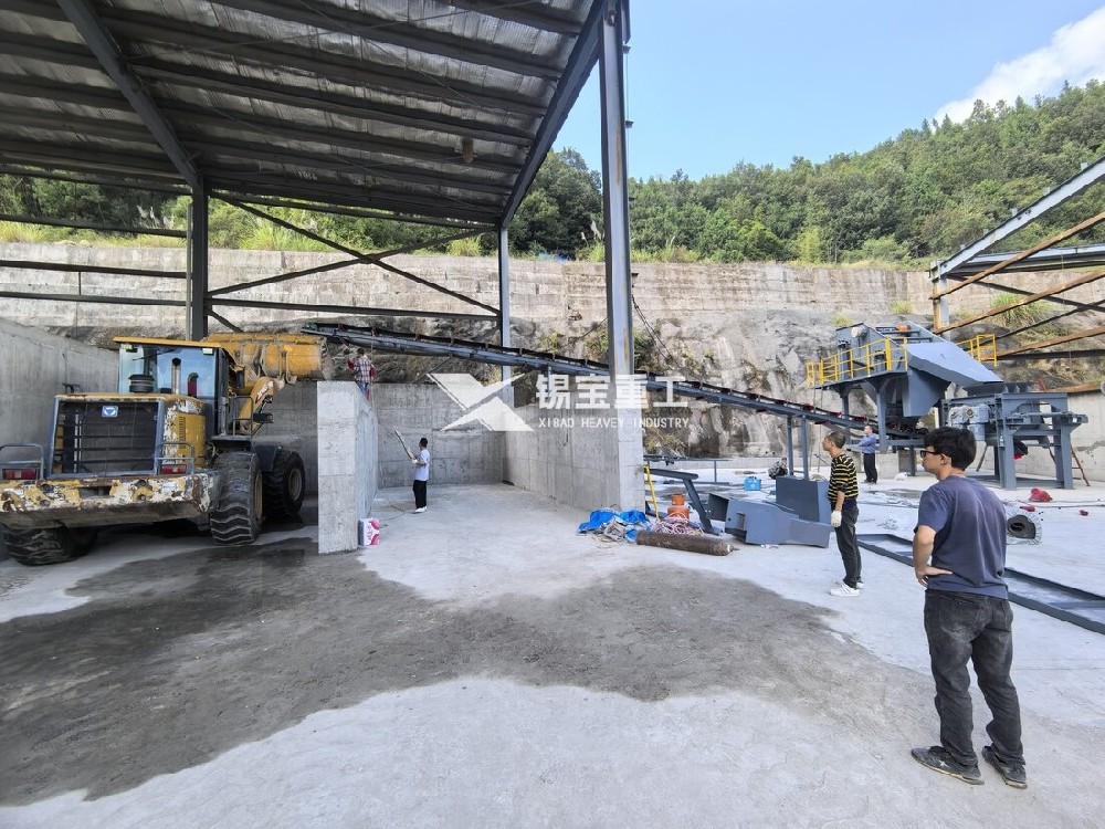recycled material crusher for construction waste